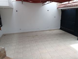 Foto 11 de SE VENDE EDIFICIO DE 4 PISOS, 1 DEPA POR PISO, 95 M2 CADA DEPA, 3 COCHERAS, FRENTE A PARQUE