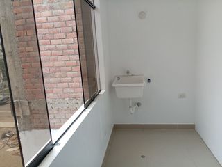 Foto 10 de SE VENDE EDIFICIO DE 4 PISOS, 1 DEPA POR PISO, 95 M2 CADA DEPA, 3 COCHERAS, FRENTE A PARQUE