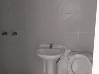 Foto 6 de SE VENDE EDIFICIO DE 4 PISOS, 1 DEPA POR PISO, 95 M2 CADA DEPA, 3 COCHERAS, FRENTE A PARQUE