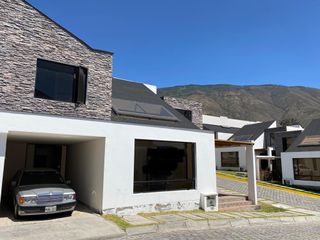 Vendo Casa a estrenar $115.000 en Pomasqui dentro de Urb. Exclusiva con piscina