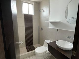Foto 6 de ELEGANTE Y MODERNA CASA