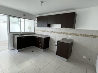 Foto 8 de ELEGANTE Y MODERNA CASA