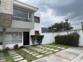 Foto 1 de ELEGANTE Y MODERNA CASA