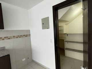 Foto 10 de ELEGANTE Y MODERNA CASA