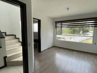 Foto 15 de ELEGANTE Y MODERNA CASA