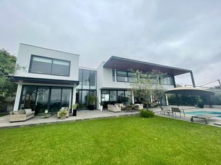 Foto 2 de Venta impresionante residencia, a todo lujo. Casuarinas, Surco. la mejor zona de Surco. PARECE ESTRENO