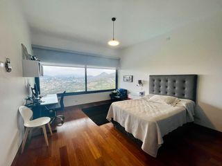 Foto 9 de Venta impresionante residencia, a todo lujo. Casuarinas, Surco. la mejor zona de Surco. PARECE ESTRENO