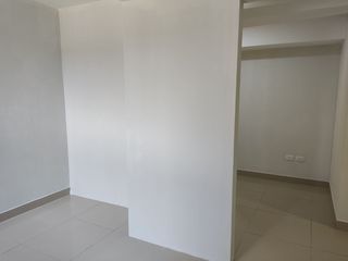 Foto 13 de Se Alquila Oficina O Consultorio Médico