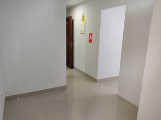 Foto 9 de Se Alquila Oficina O Consultorio Médico