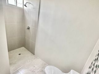 Foto 23 de Venta de Casa por Estrenar en la Urb. Casa Laguna, etapa Paradisa cerca del C.C Riocentro El Dorado.