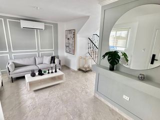 Foto 5 de Venta de Casa por Estrenar en la Urb. Casa Laguna, etapa Paradisa cerca del C.C Riocentro El Dorado.