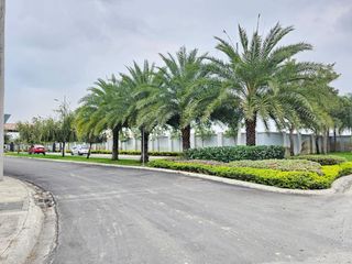 Foto 4 de Venta de Casa por Estrenar en la Urb. Casa Laguna, etapa Paradisa cerca del C.C Riocentro El Dorado.