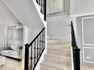 Foto 15 de Venta de Casa por Estrenar en la Urb. Casa Laguna, etapa Paradisa cerca del C.C Riocentro El Dorado.