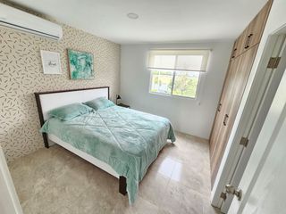 Foto 17 de Venta de Casa por Estrenar en la Urb. Casa Laguna, etapa Paradisa cerca del C.C Riocentro El Dorado.
