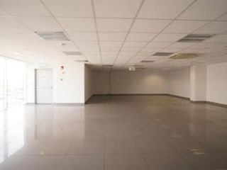 Foto 4 de OFICINAS EN ALQUILER 175.6 M² – EN LA VICTORIA, FRENTE A LA VÍA EXPRESA