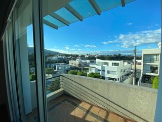 Cumbayá - Dpto. 3D - piso 3 con amplia terraza dentro de Urb.