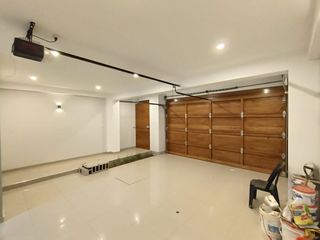 VENDO HERMOSA CASA DE ESTRENO CON EXCELENTES ACABADOS EN SAN ISIDRO