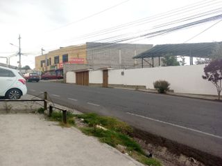 CASA DE 224m2 de contruccion y 926m2 de terreno en venta en San isidro del Inca sector Bella Aurora