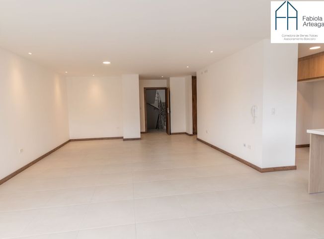 Apartamento en venta en Gil Ramirez Dávalos - Fler