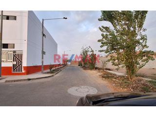 Foto 6 de Vendo Amplio Terreno Urb. Ingenieria III 189.02 M2 Mz D Lt 19 ID 1085697