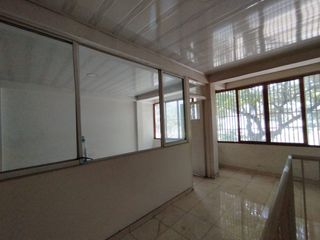 Foto 4 de Vendo en el barrio troncal Casa Bodega