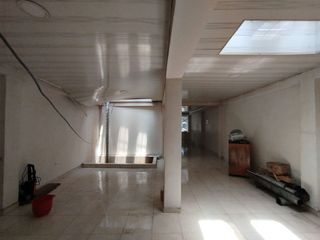 Foto 13 de Vendo en el barrio troncal Casa Bodega