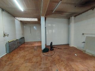 Foto 3 de Vendo en el barrio troncal Casa Bodega