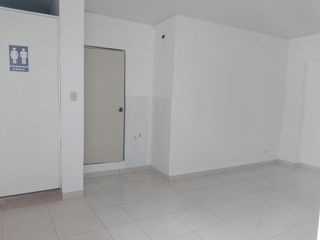 Foto 5 de ALQUILER DE LOCALES 2do. PISO EN CHOSICA