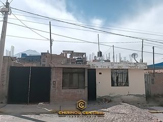 Foto 2 de Se Vende Casa con Terreno de 172 m² a Una Cuadra de La Av 53 EL EDEN CERRO COLORADO
