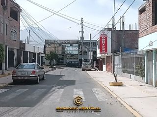 Foto 12 de Se Vende Casa con Terreno de 172 m² a Una Cuadra de La Av 53 EL EDEN CERRO COLORADO