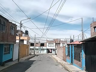 Foto 9 de Se Vende Casa con Terreno de 172 m² a Una Cuadra de La Av 53 EL EDEN CERRO COLORADO