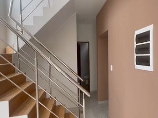 Foto 9 de VENTA DE CASA EN ESTRENO DE TRES PISOS EN LA ENTRADA DE LA URB. MONTEBELLO