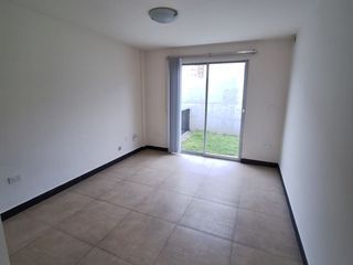 Foto 4 de RENTA CASA EN CONJUNTO SECTOR VALLE DE LOS CHILLOS