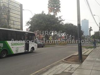 Foto 3 de VENTA / ALQUILER DE TERRENO COMERCIAL EN JAVIER PRADO ESTE 358.40M2