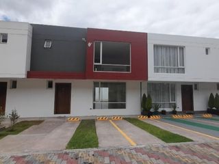 Foto 1 de VENDO HERMOSA CASA SAN ANTONIO DE PICHINCHIHA  U$S 117.000