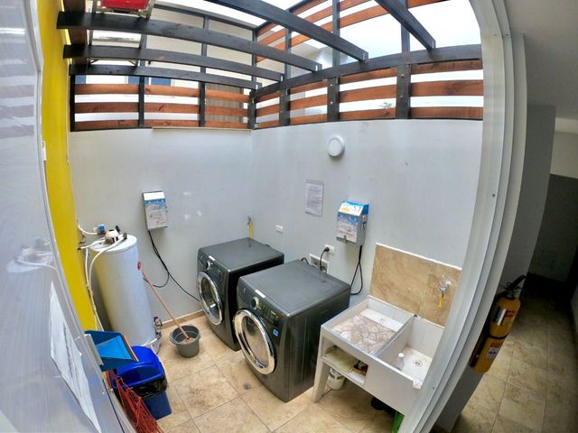 EDIFICIO INTELIGENTE DE APARTAMENTOS EN LOS CRISTALES DE CALI
