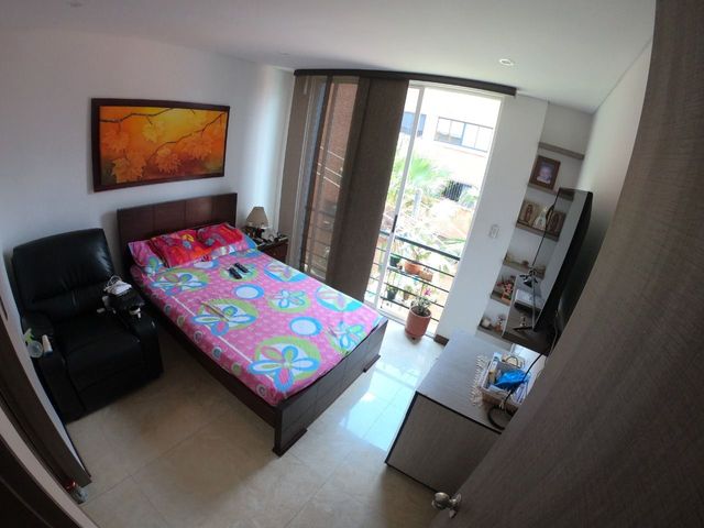 EDIFICIO INTELIGENTE DE APARTAMENTOS EN LOS CRISTALES DE CALI