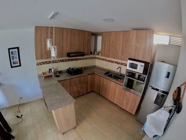EDIFICIO INTELIGENTE DE APARTAMENTOS EN LOS CRISTALES DE CALI
