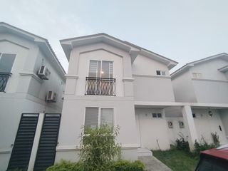 Foto 9 de SE ALQUILA CASA EN CASA LAGUNA - AV. LEON FEBRESCORDERO