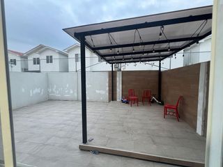 Foto 17 de SE ALQUILA CASA EN CASA LAGUNA - AV. LEON FEBRESCORDERO