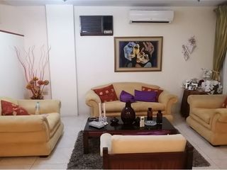 Foto 5 de Casa de Venta en urbanización de manta Manabí