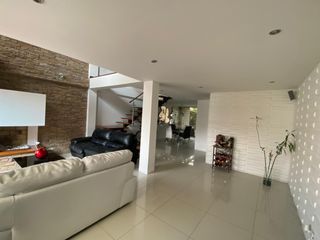 ARRIENDO HERMOSA CASA DOMOTISADA CHIA CUNDINAMARCA COLOMBIA.