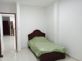 VENDO CASA 3 PLANTAS INDEPENDIENTES CON APARTAMENTOS, EL  TRONCAL CALI