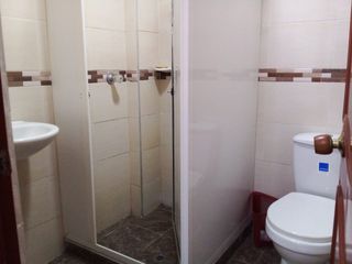 VENDO CASA 3 PLANTAS INDEPENDIENTES CON APARTAMENTOS, EL  TRONCAL CALI