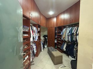 Foto 45 de VENTA DE CASA MUY AMPLIA EN VÍA A SAMBORONDÓN