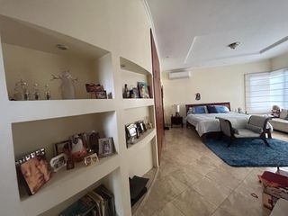 Foto 39 de VENTA DE CASA MUY AMPLIA EN VÍA A SAMBORONDÓN