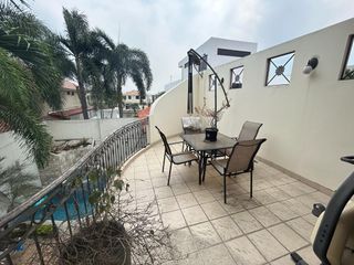 Foto 41 de VENTA DE CASA MUY AMPLIA EN VÍA A SAMBORONDÓN