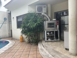 Foto 26 de VENTA DE CASA MUY AMPLIA EN VÍA A SAMBORONDÓN