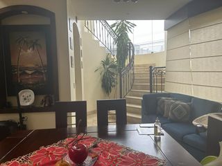 Foto 16 de VENTA DE CASA MUY AMPLIA EN VÍA A SAMBORONDÓN