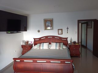 CASA  EN RENTA AL SUR DE MANTA, CERCA DEL MAR, MARINA BLUE